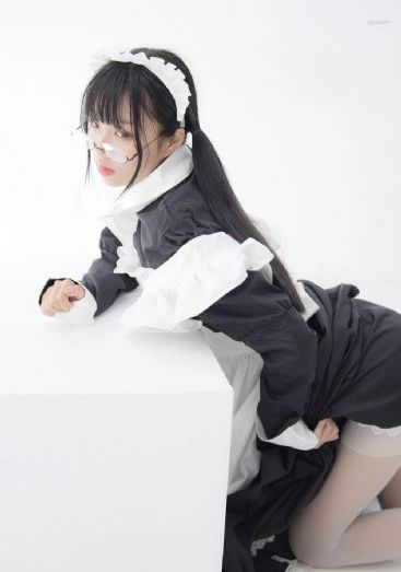 巨乳女士官